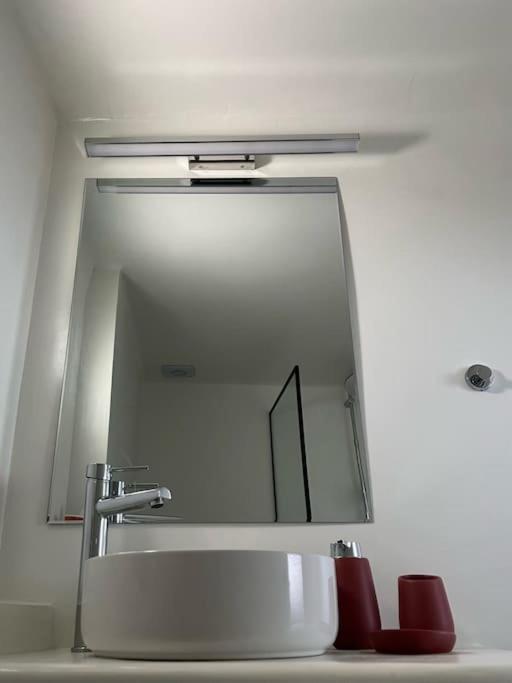 Cozy, Spacious, Newly Renovated Flat In Adamas Extérieur photo