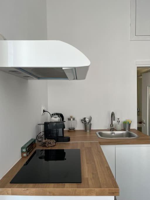 Cozy, Spacious, Newly Renovated Flat In Adamas Extérieur photo