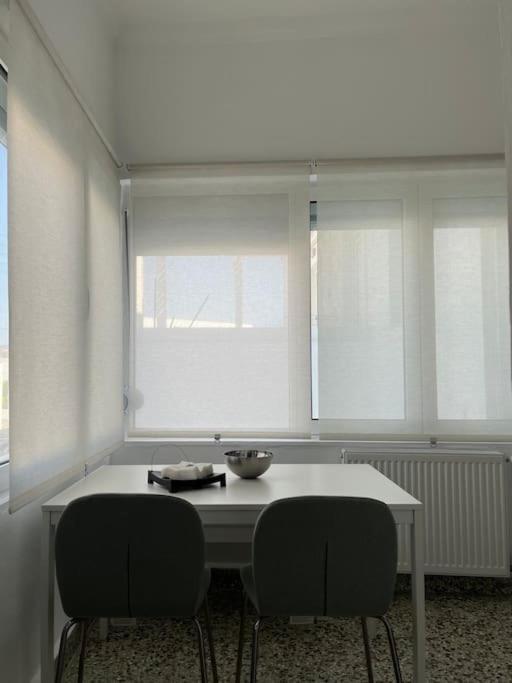 Cozy, Spacious, Newly Renovated Flat In Adamas Extérieur photo